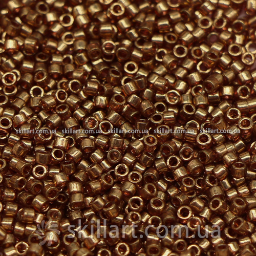 Бисер DB-115 Miyuki Delica Beads 11/0 (прозрачный, сиреневая основа с темнозолотым напылением)